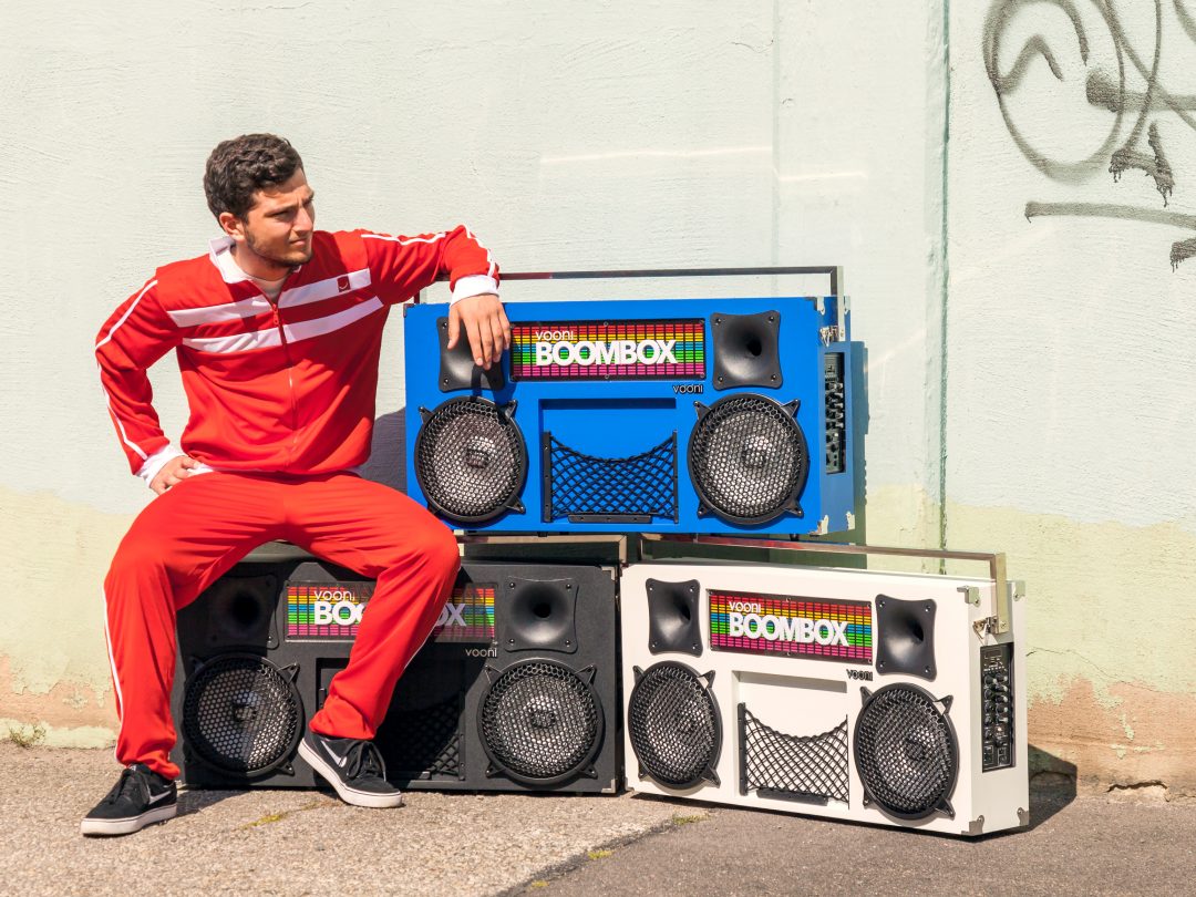 6 wireless boomboxes