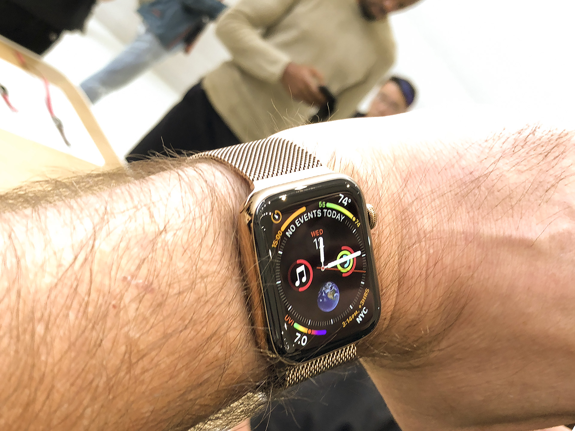 apple watch stainless gold