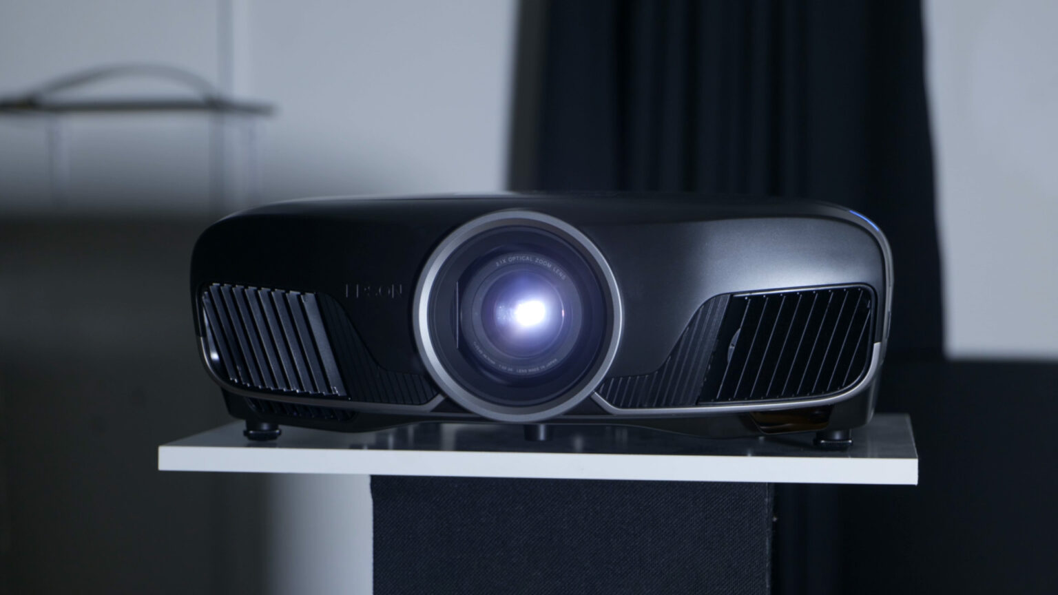 Review Epson EHTW9400 The Most Sensible Highend Projector