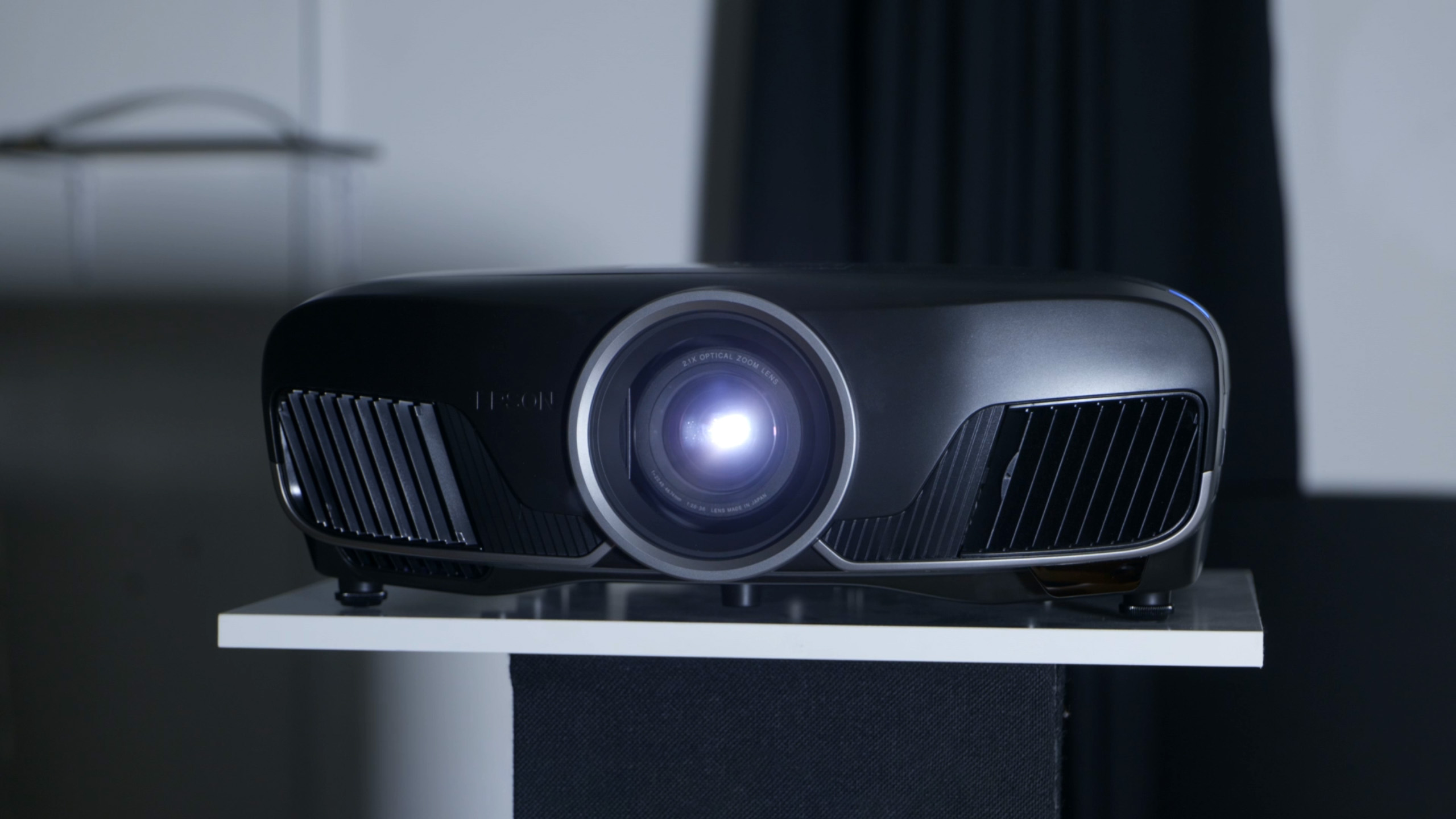 Review: Epson EH-TW9400 | The Most Sensible High-end Projector