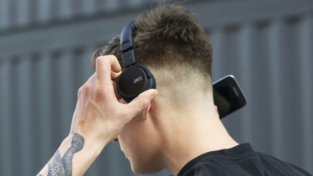 Best Affordable Lightweight Wireless Headphones 2020