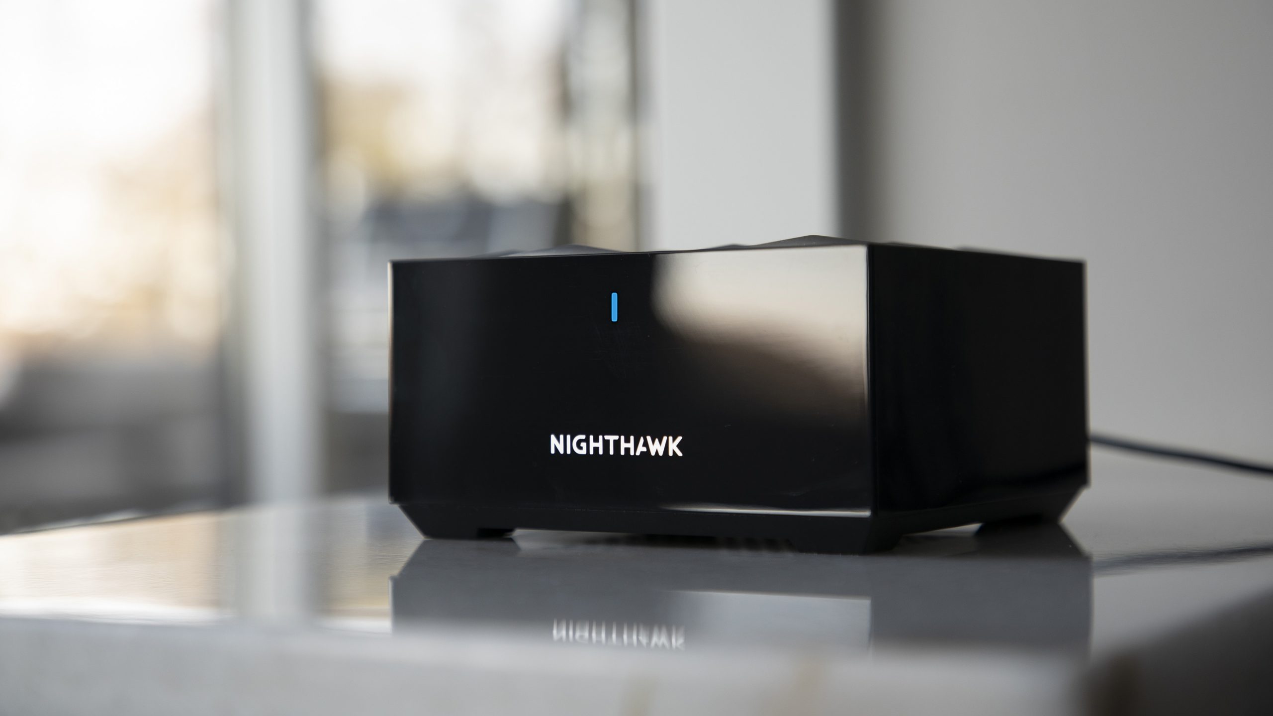 Netgear Nighthawk MK63 spread(2)