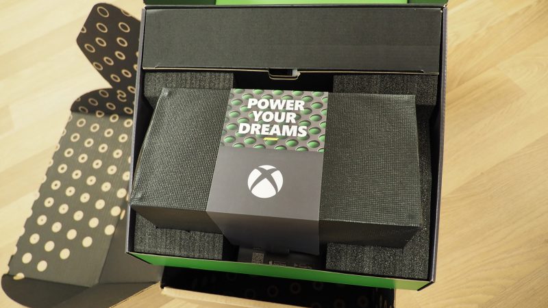 Xbox-Series-X-unboxing