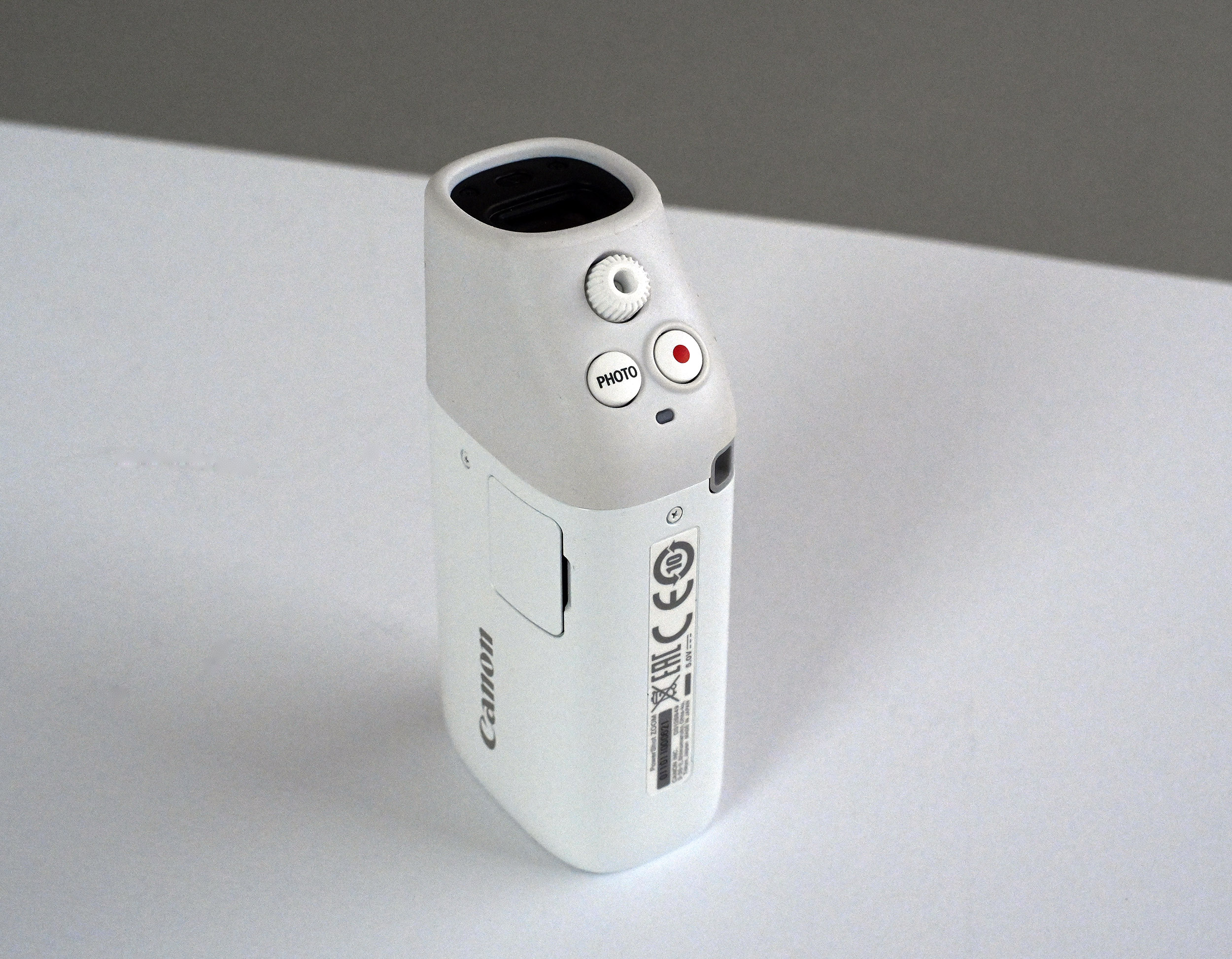 Review: Canon Powershot Zoom | Unique Canon Camera