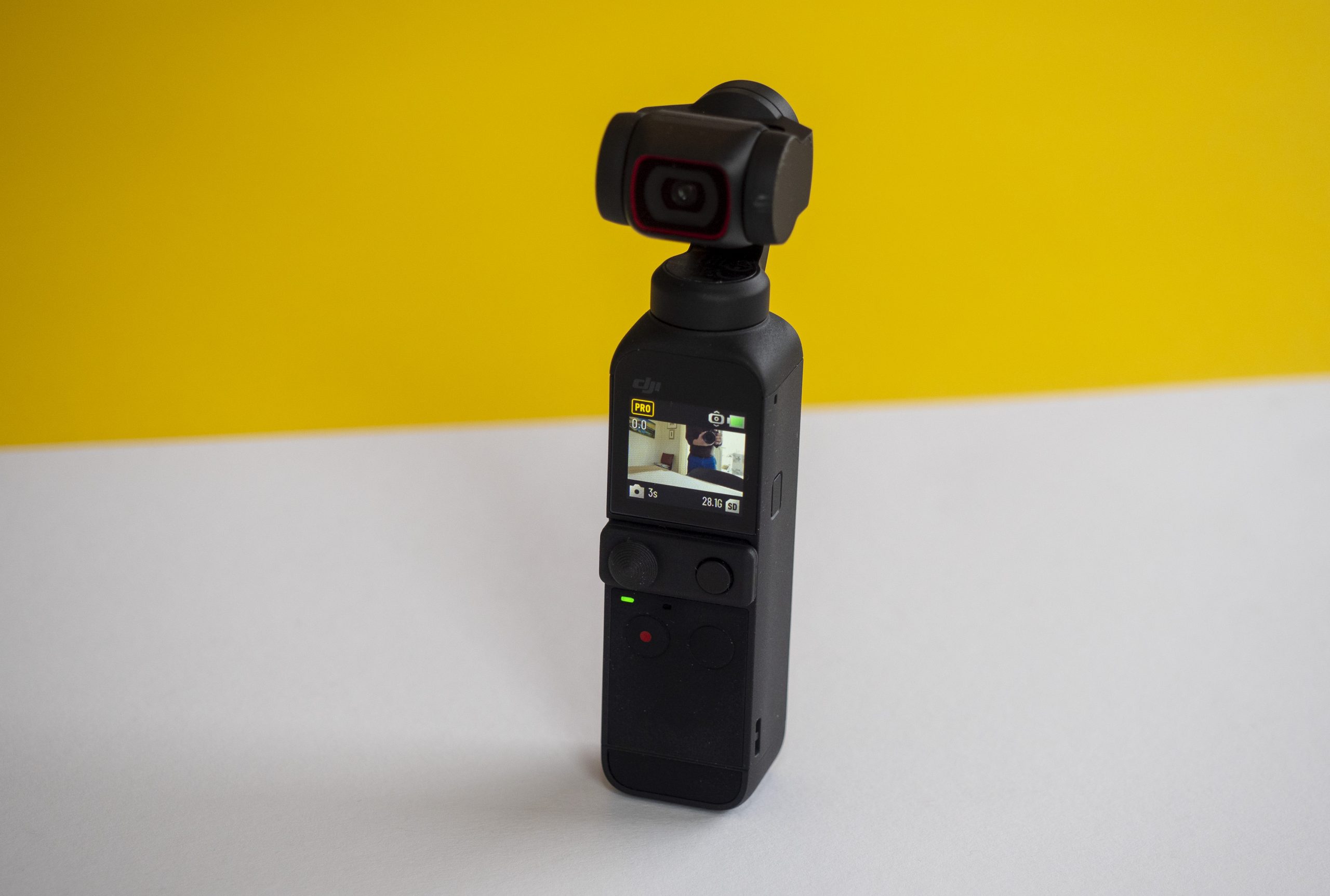 カメラ ビデオカメラ Review: DJI Pocket 2 | Handheld Action Camera