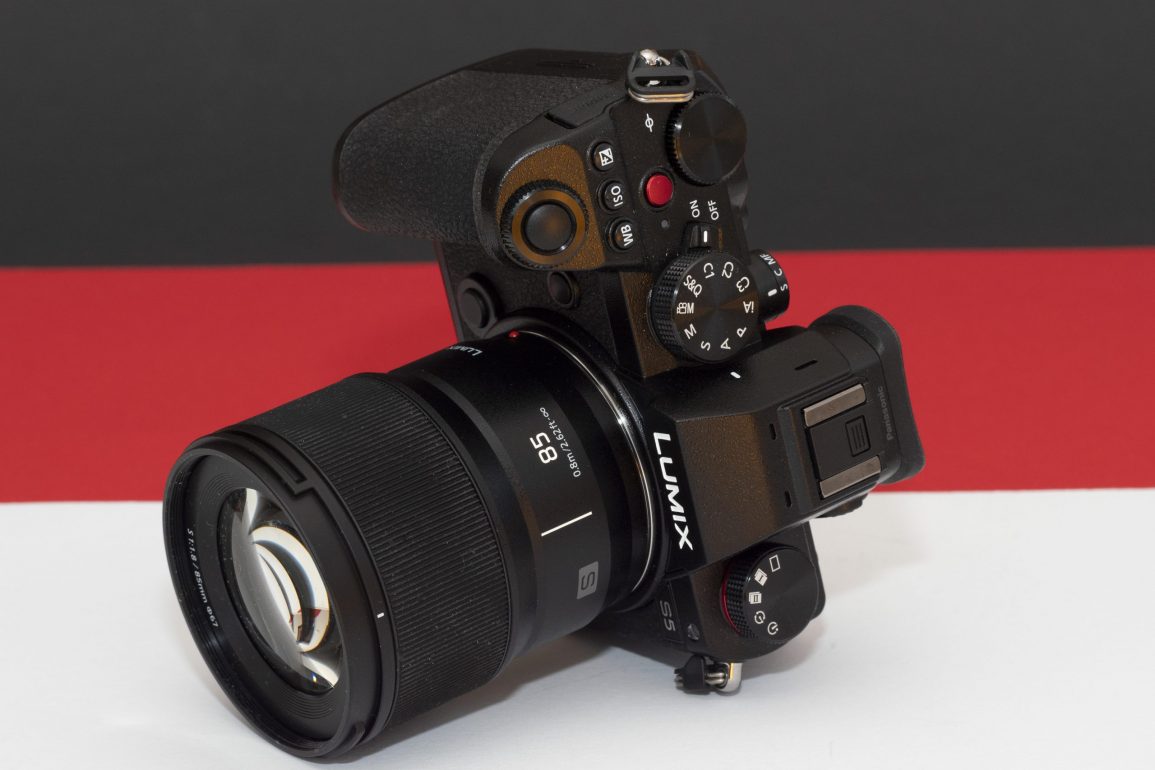 Review: Panasonic Lumix S 85mm F1.8 | Sensitive Portrait Lens