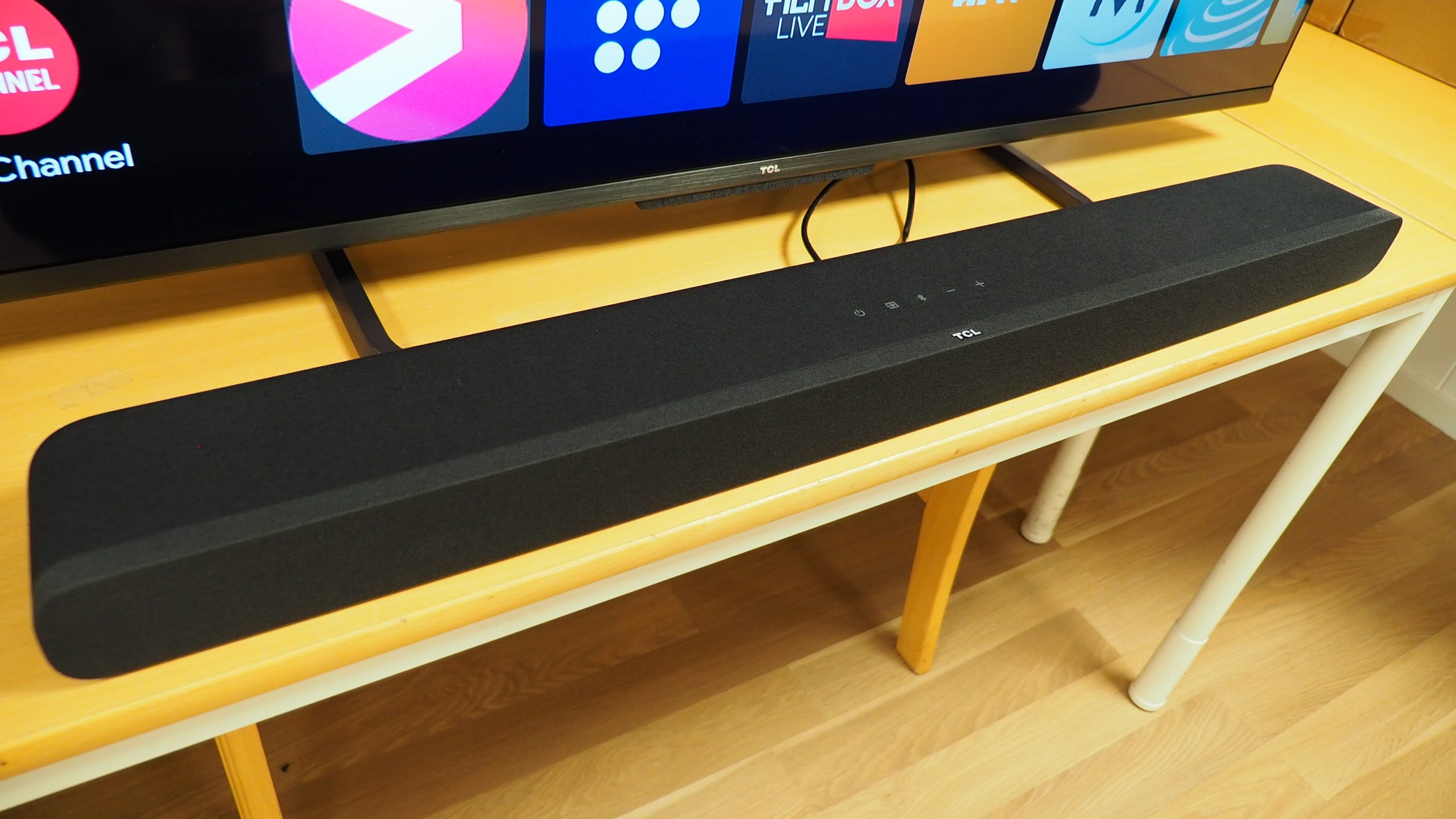 Soundbar TCL TS8111 Dolby Atmos 2.1 con Subwoofer integrato per TV &  Wireless Bluetooth