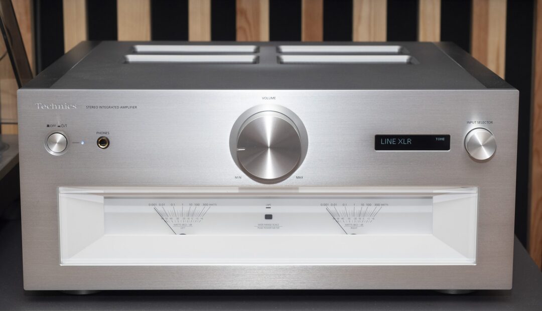 Review Technics SU R High End Amplifier With Unique Properties