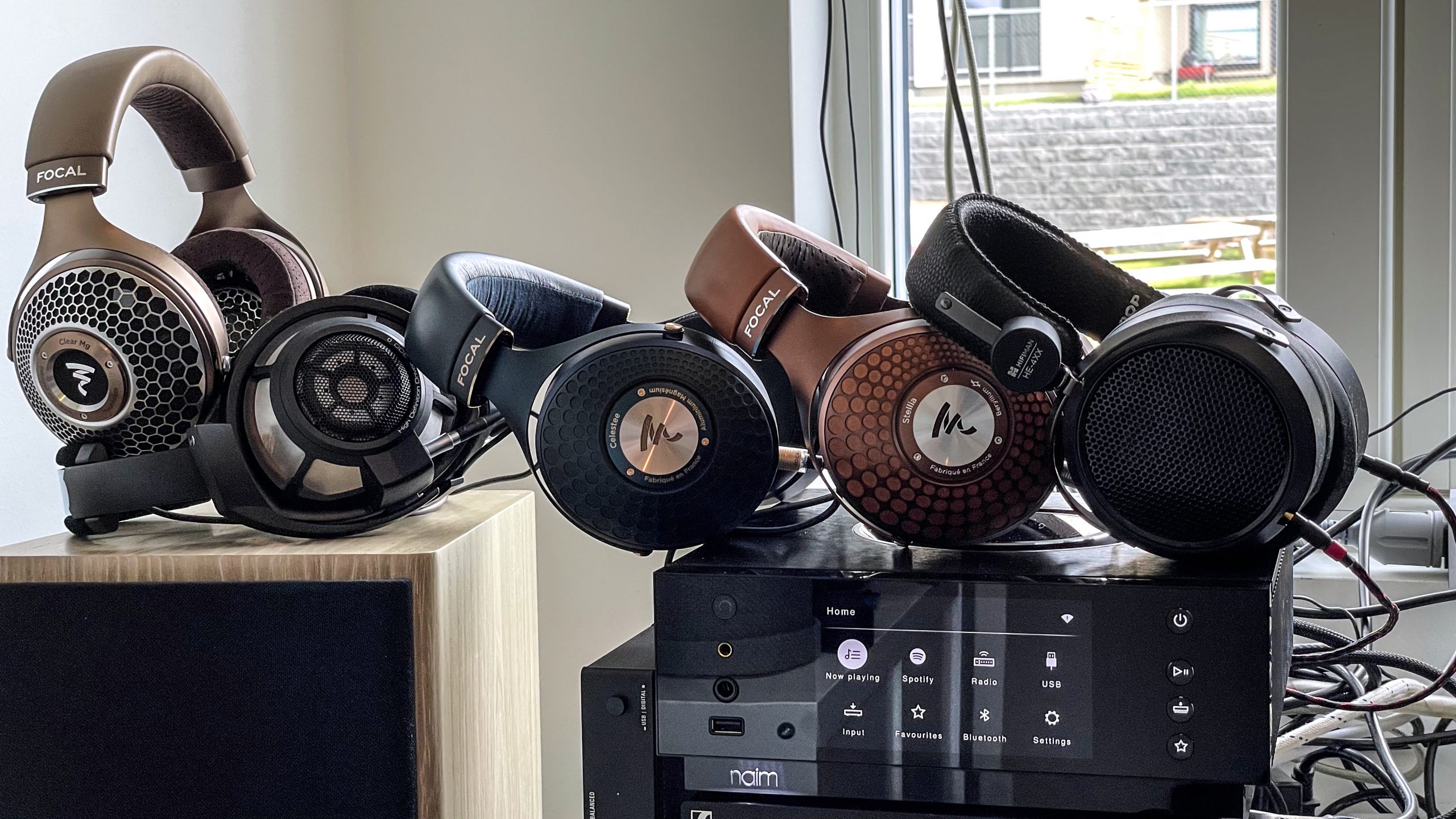 Naim Uniti Atom Headphone Edition & headphones(3)