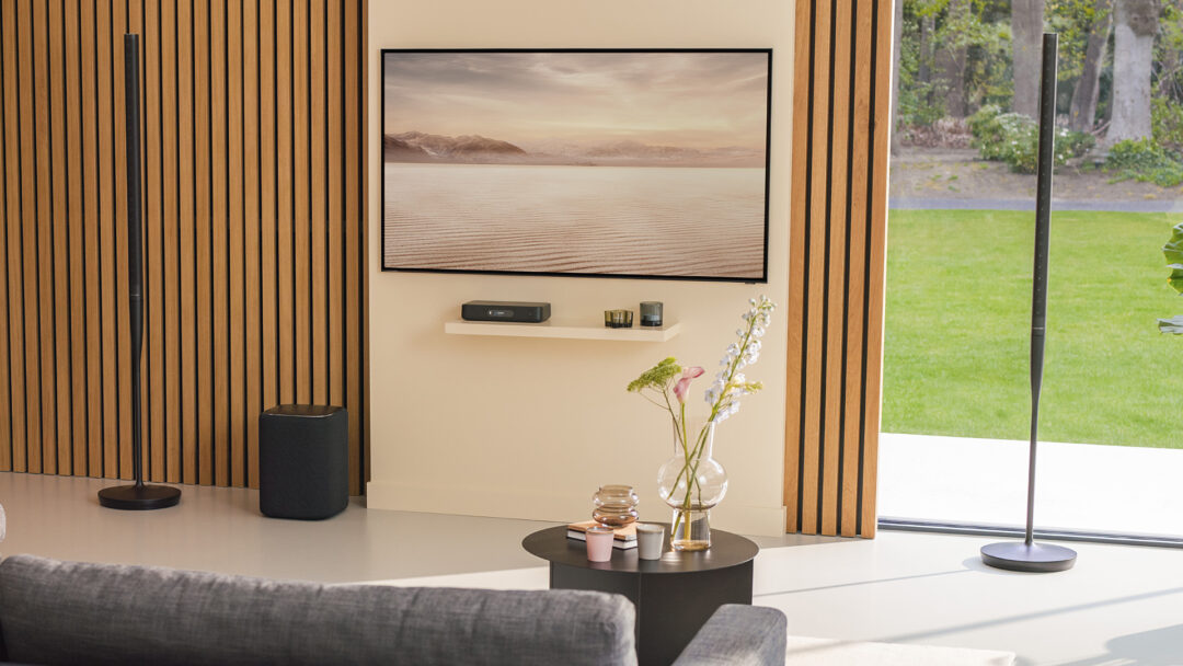 “Invisible” stereo for the living room from Harman