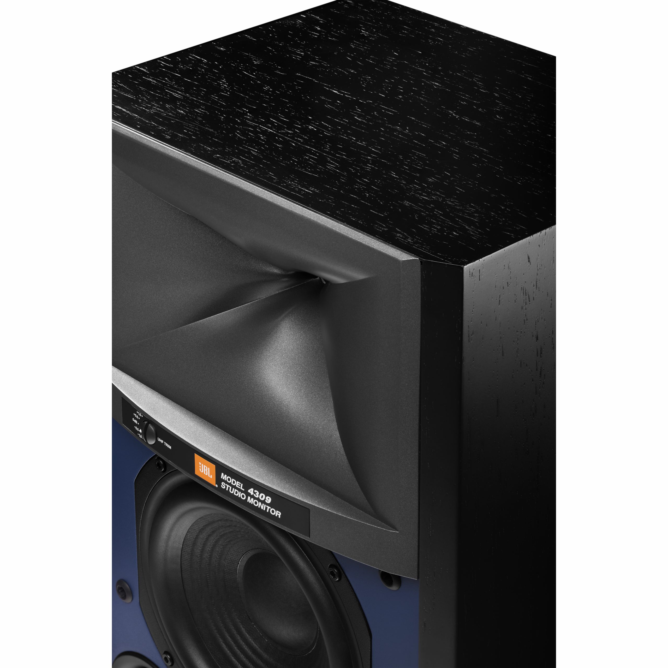 JBL 4309 | Small, But Powerful