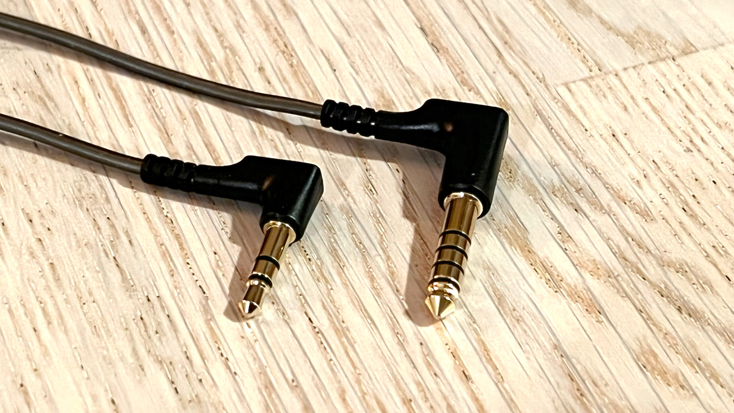 Sennheiser IE 600 cables scaled 1 scaled 1