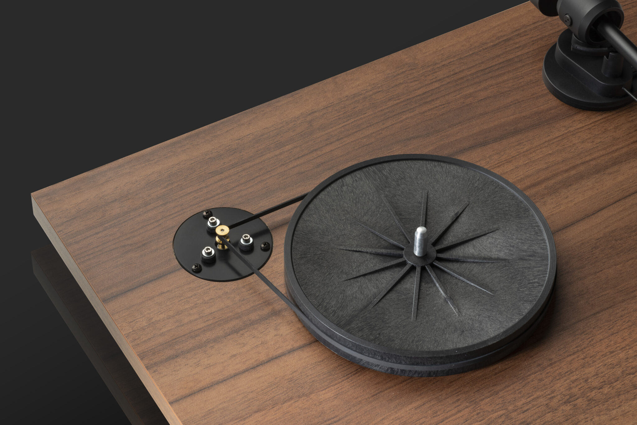 E 1 motorsubplatter 2048x1367 1 E 1 motorsubplatter 2048x1367 1
