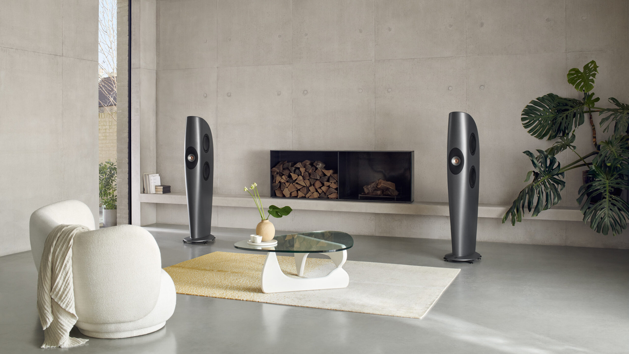 Review: KEF Blade One Meta | The Pearly Gate Meets Thor's Hammer