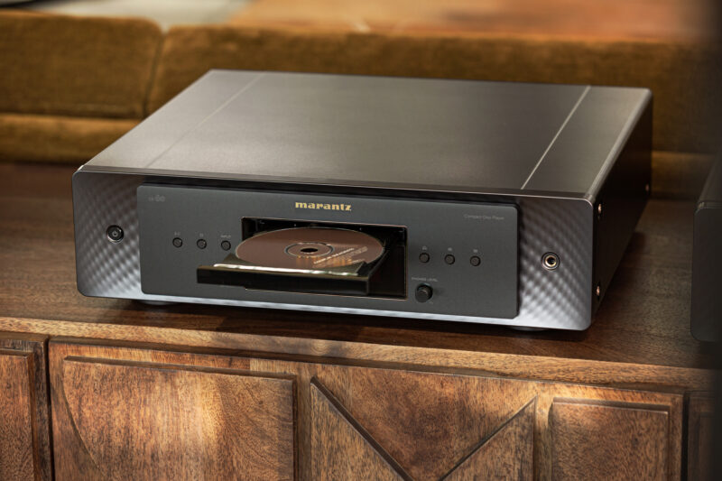 Marantz CD60 In stu Black 006