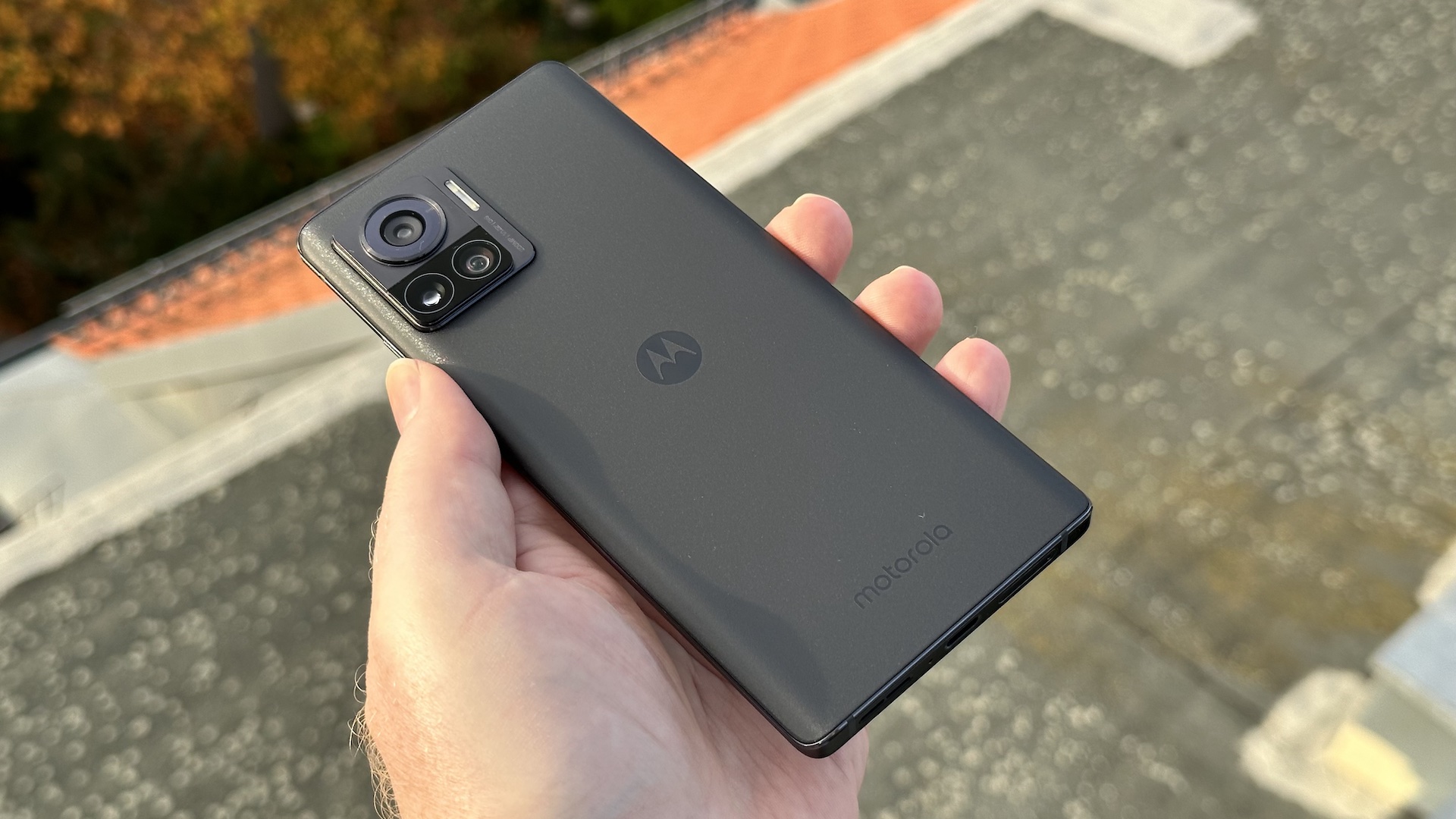 Review: Motorola Edge 30 Ultra