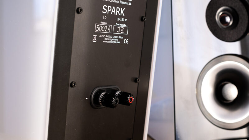 Audio Physic Spark bak