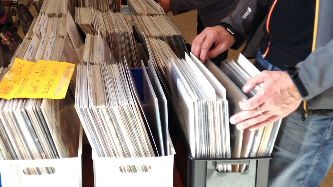 Vinyl sales outperform CD for the second year in a row