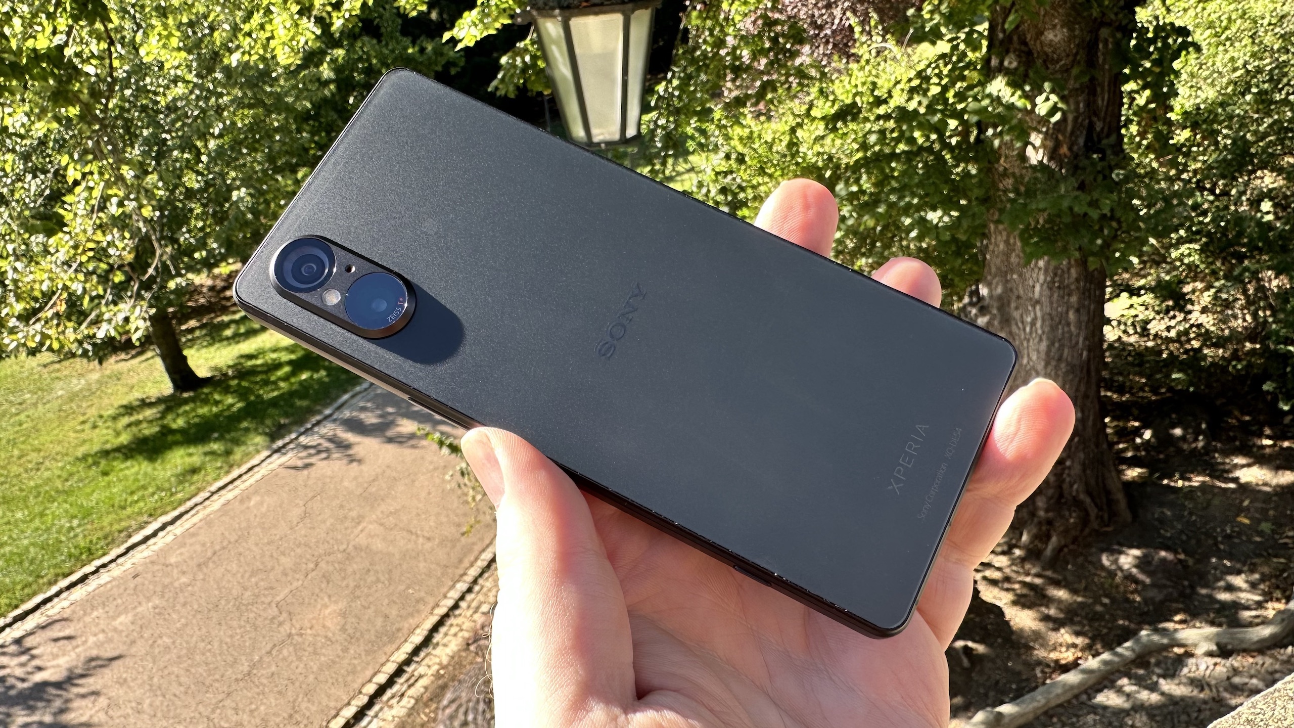 Review: Sony Xperia 5 V  Pocket-friendly Top Phone For Camera