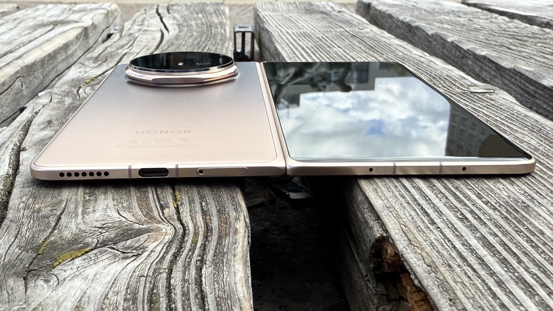 Honor Magic V5